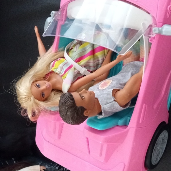 Barbie Other - VGUC  Barbie and Ken dolls Play Set